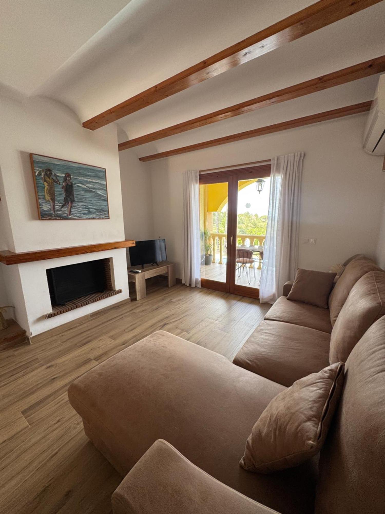 Cozy Duplex Les Rotes Holiday home *